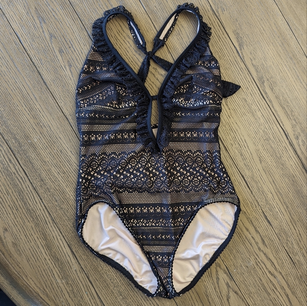 🔥Kate Spade One Piece Halter Lacey / Crochet Look Swimsuit in Black